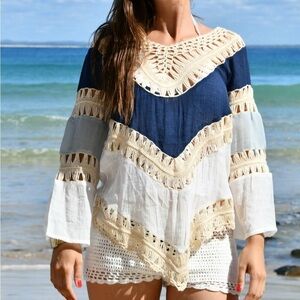 UMGEE Bohemian Crochet Stretch Knit Size M Tunic Blouse Beach Cover Festival